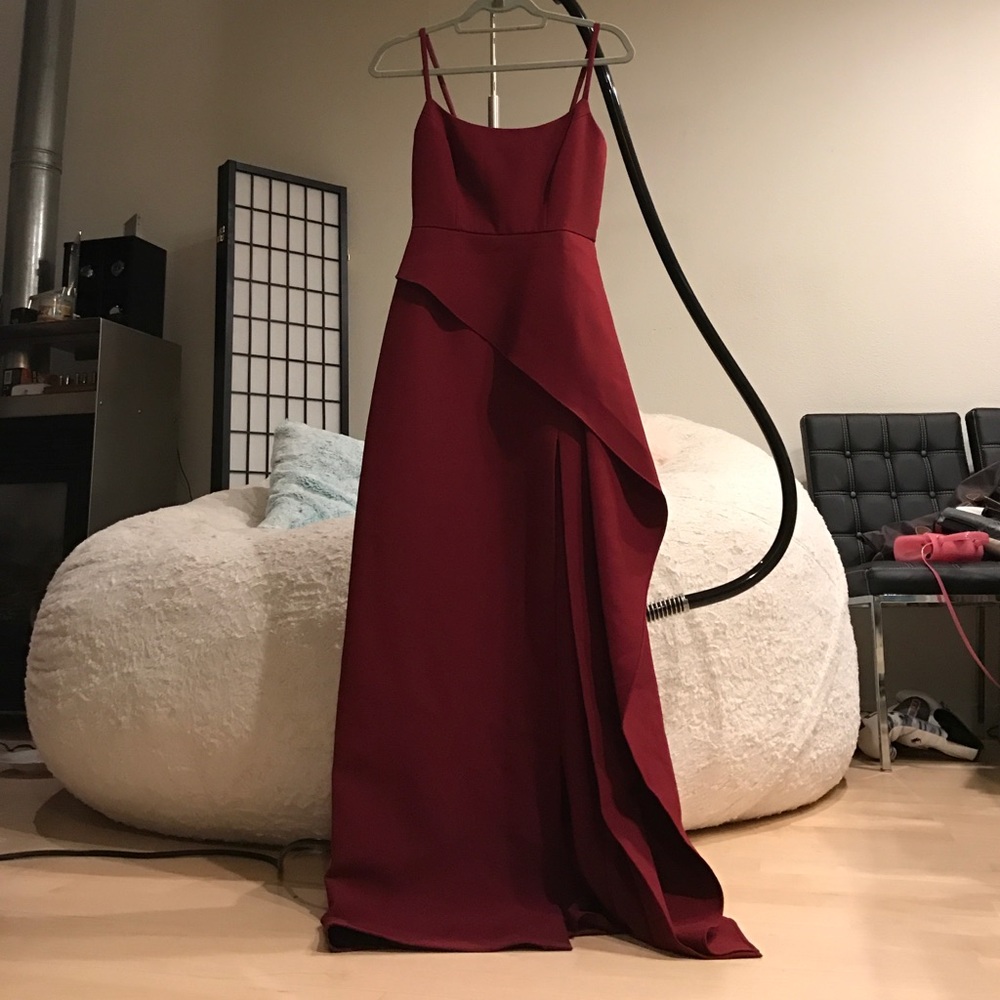 BCBGMAXAZRIA Gown In Burgundy / Wine Red